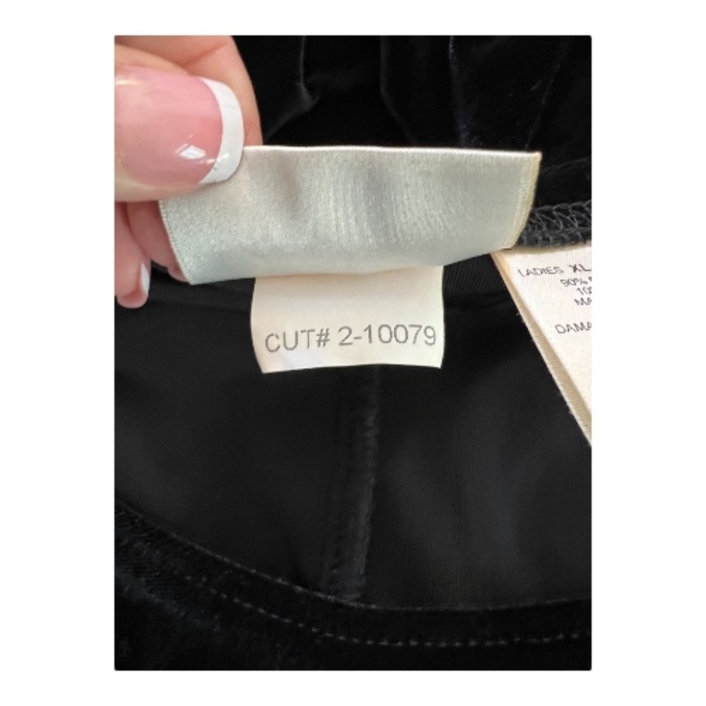 ✨ EUC KATHIE LEE COLLECTION Black Silver Metallic Velour Dress | Sz XL - Picture 12 of 12